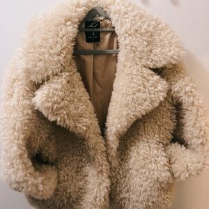 Gabby Isabella Teddy Jacket - Cream